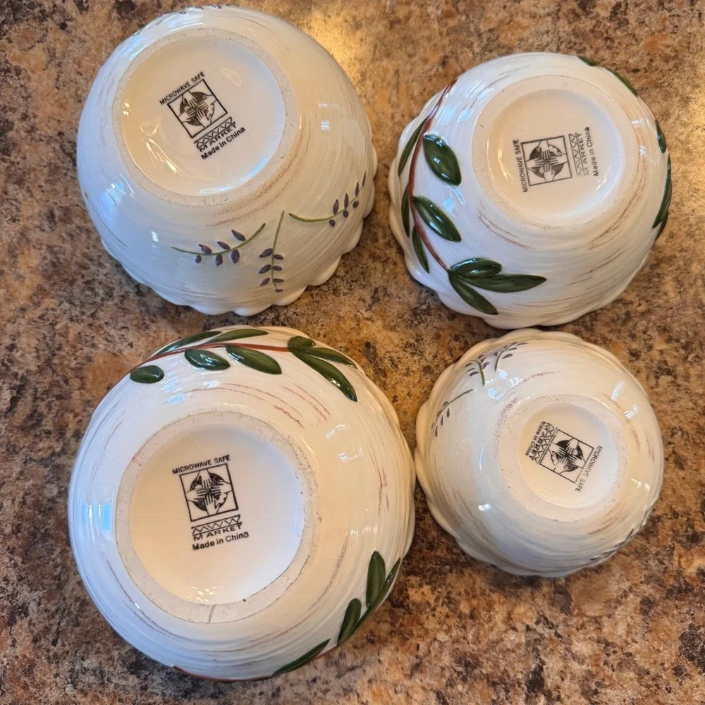 Set of 4 Ceramic Nesting Mixing Bowls Tuscan French Floral Design Scalloped Edge